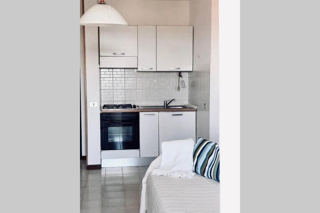 Bilocale Vista Mare Apartment Фано Екстериор снимка