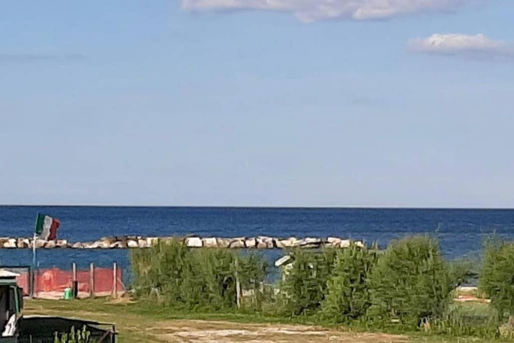 Bilocale Vista Mare Apartment Фано Екстериор снимка